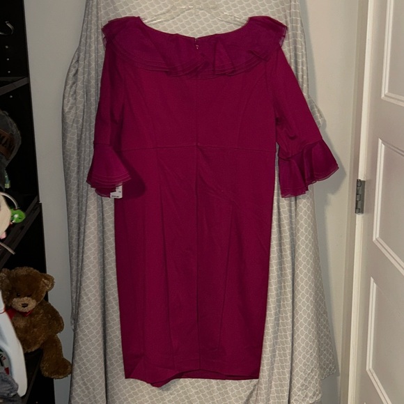 NWT NUE by Shani Fuchsia Ruffled 3/4 Sleeve Sheath Dress - Picture 3 of 8